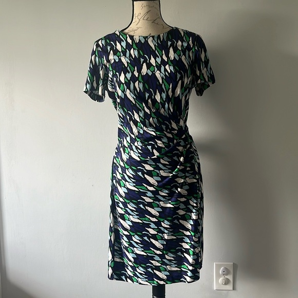 Diane von Furstenberg SILK ZOE DRESS IN TWIGGS MULTI GREEN 10 - Picture 1 of 5
